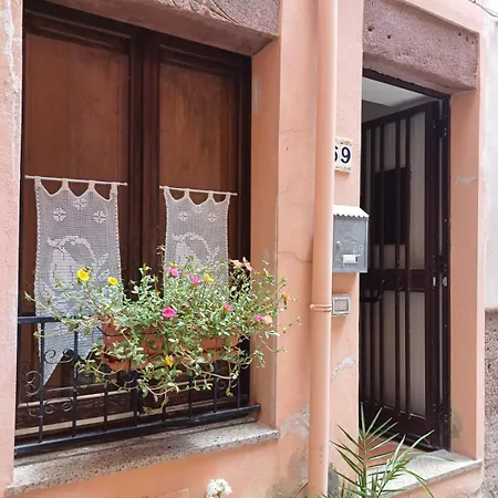 Casa Delle Sirene E Del Polpo Couette-café Bosa